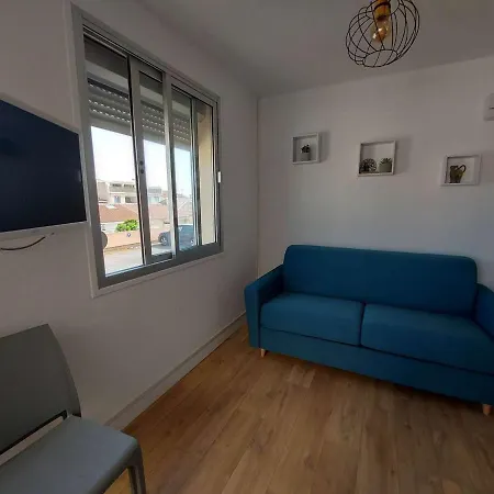 Apartment Grau D'agde: Appt 2p Renove A 20m De La - Fr-1-423-282 Le Grau-d'Agde