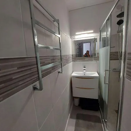 Apartment Grau D'agde: Appt 2p Renove A 20m De La - Fr-1-423-282 *